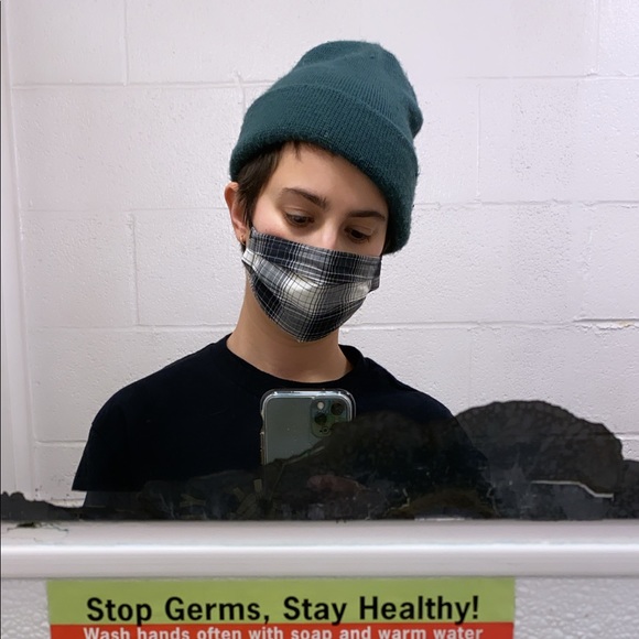 Meet your Posher, Em - Picture 1 of 1